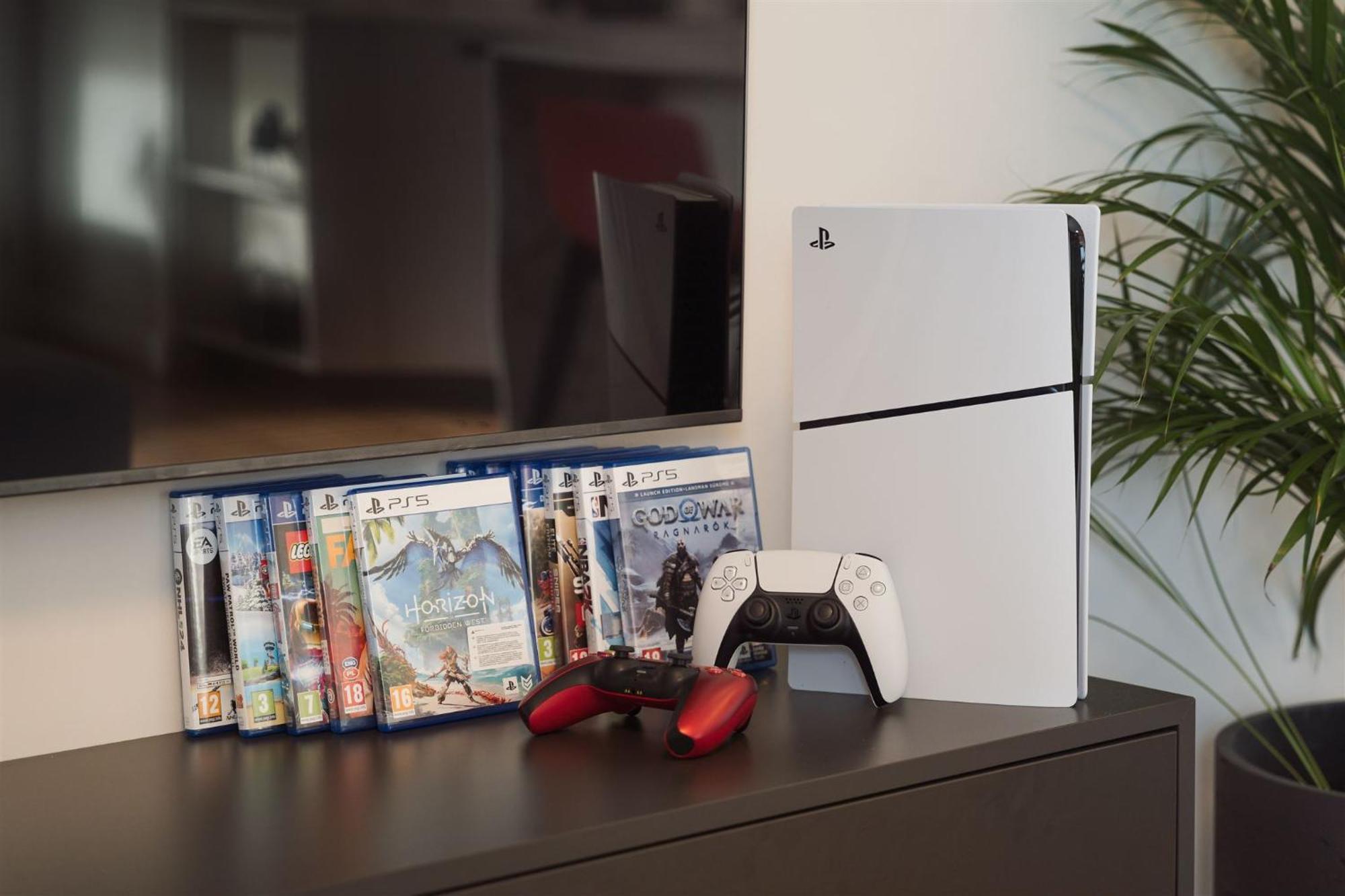 Apartment Luxury Sunny - Garage Parking, Metro, Balcony, Ps5 With Games